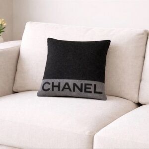 Chanel wool cashmere blend accent pillow - pillowcase luxury - black and grey